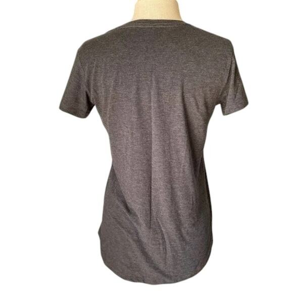 Roar Tiger Gray Curved Hem Graphic Tee Shirt Size Small NWOT - Picture 5 of 5